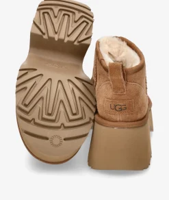 Mujer UGG Botines CLASSIC ULTRA MINI NEW HIGHTS en cuero